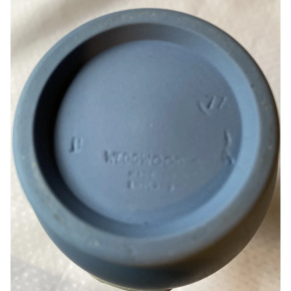 Wedgwood vintage porcelain